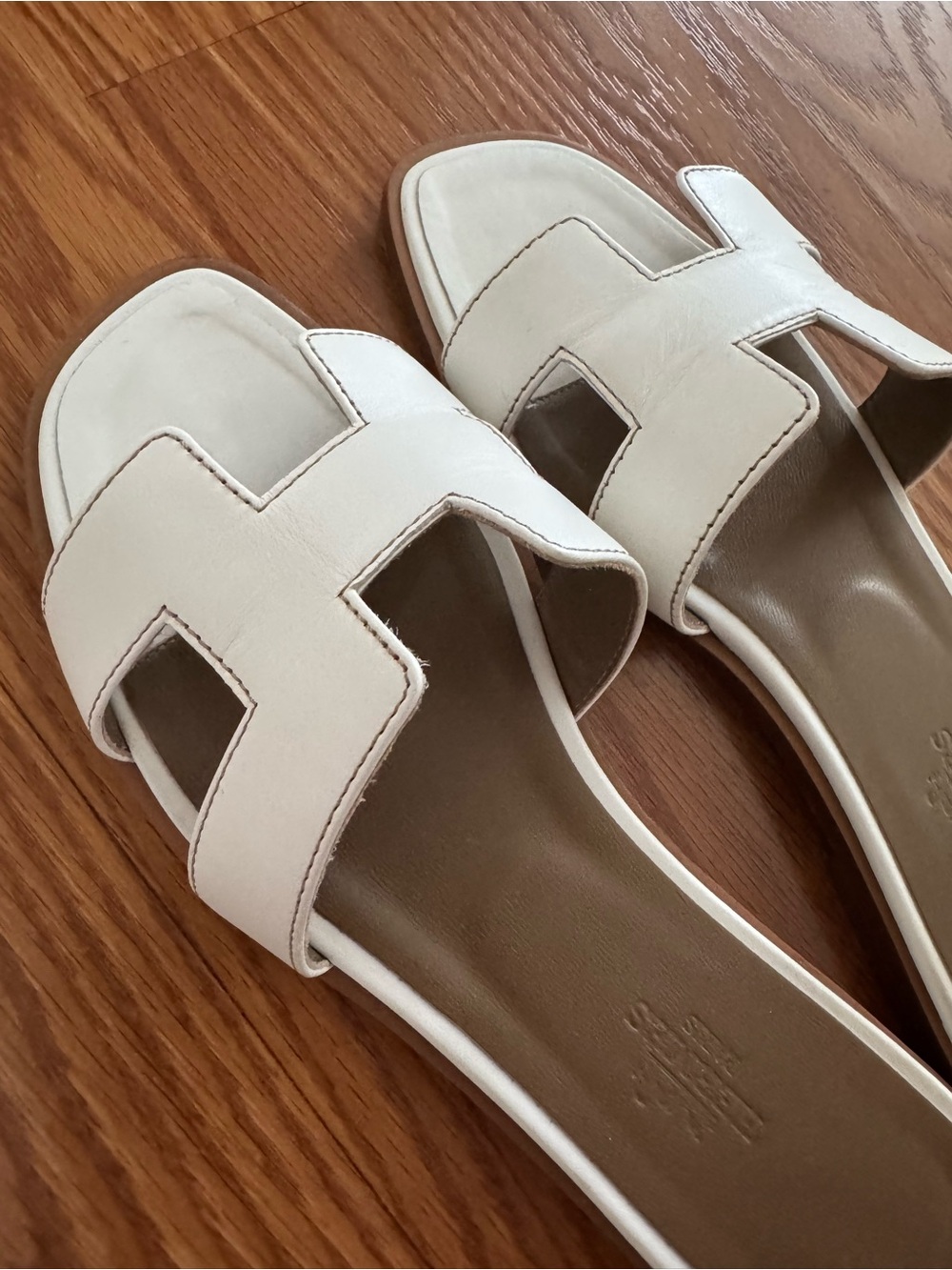 White Leather Oran Slide Sandals - Women - Picture 2 of 5